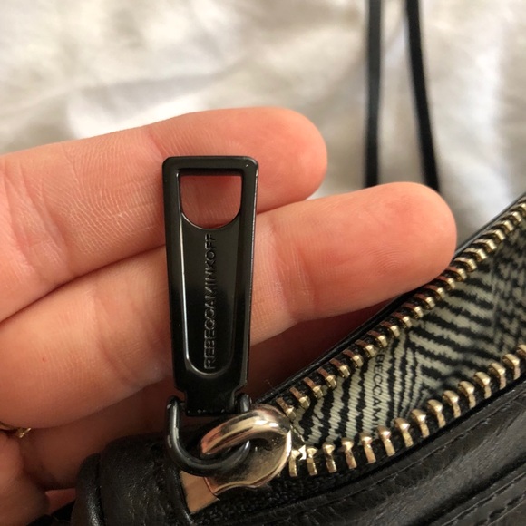 Rebecca minkoff cross body bag - Picture 8 of 8